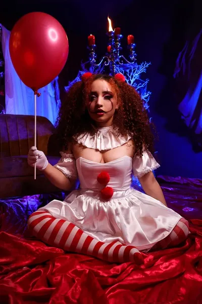 Live sex webcam photo for TracieLowe #6105680