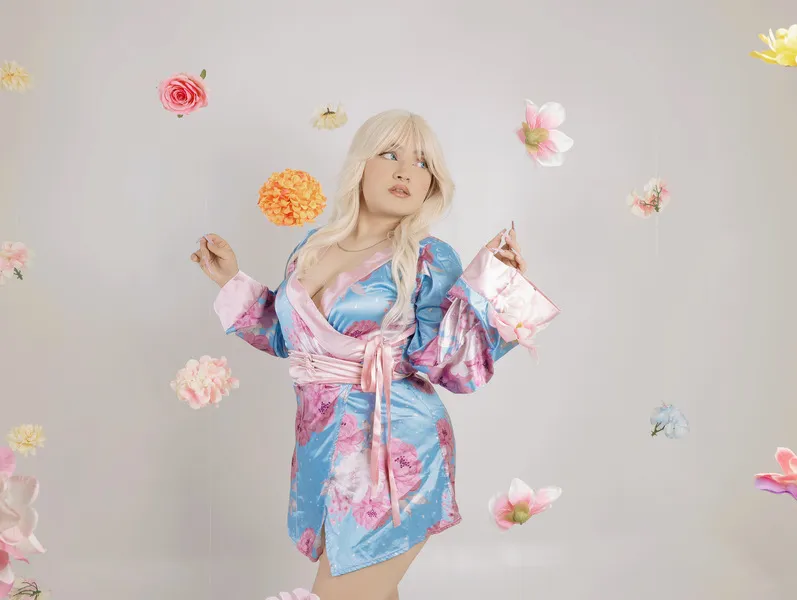 Live sex webcam photo for TracieLowe #7009723