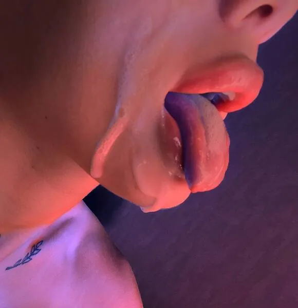 Live sex webcam photo for AmyFlyed #6087970