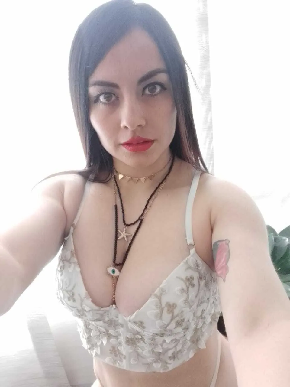 Live sex webcam photo for sofia23dirty #7885617