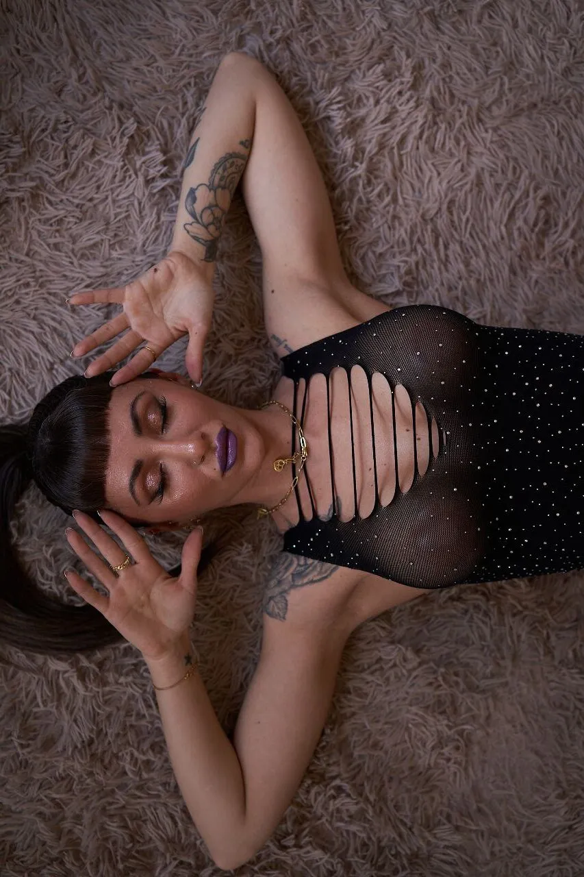 Live sex webcam photo for Angelinnawells #7370696