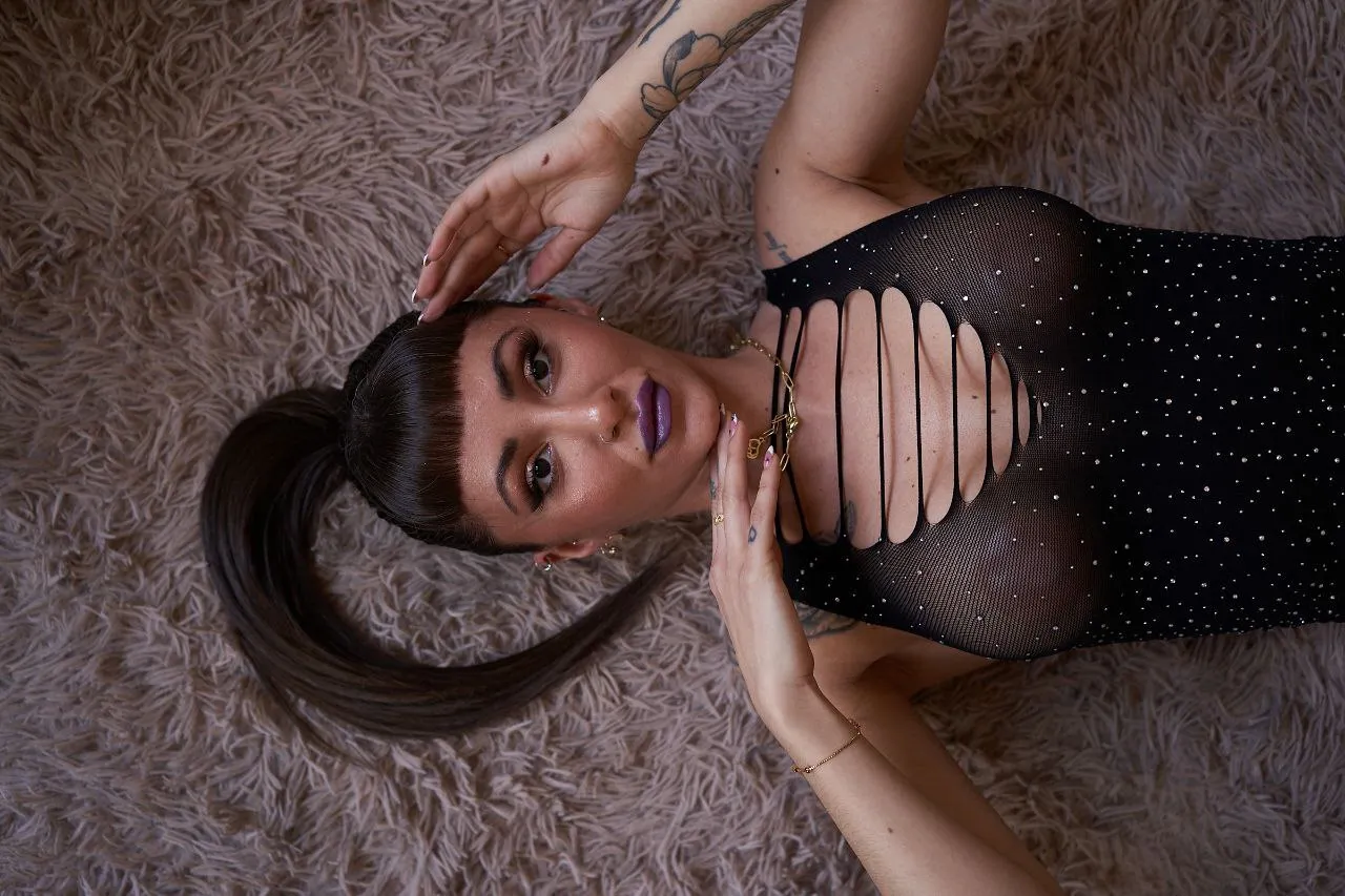 Live sex webcam photo for Angelinnawells #7370697