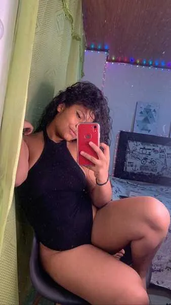 Live sex webcam photo for EmmaClaak #6327254