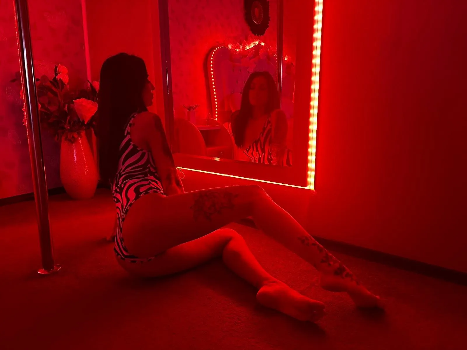 Live sex webcam photo for GlamXKate #7169861