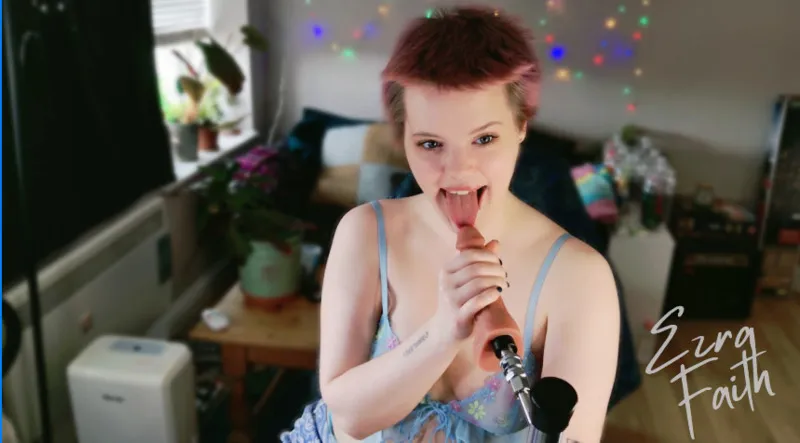 Live sex webcam photo for ezrafaith #6352161