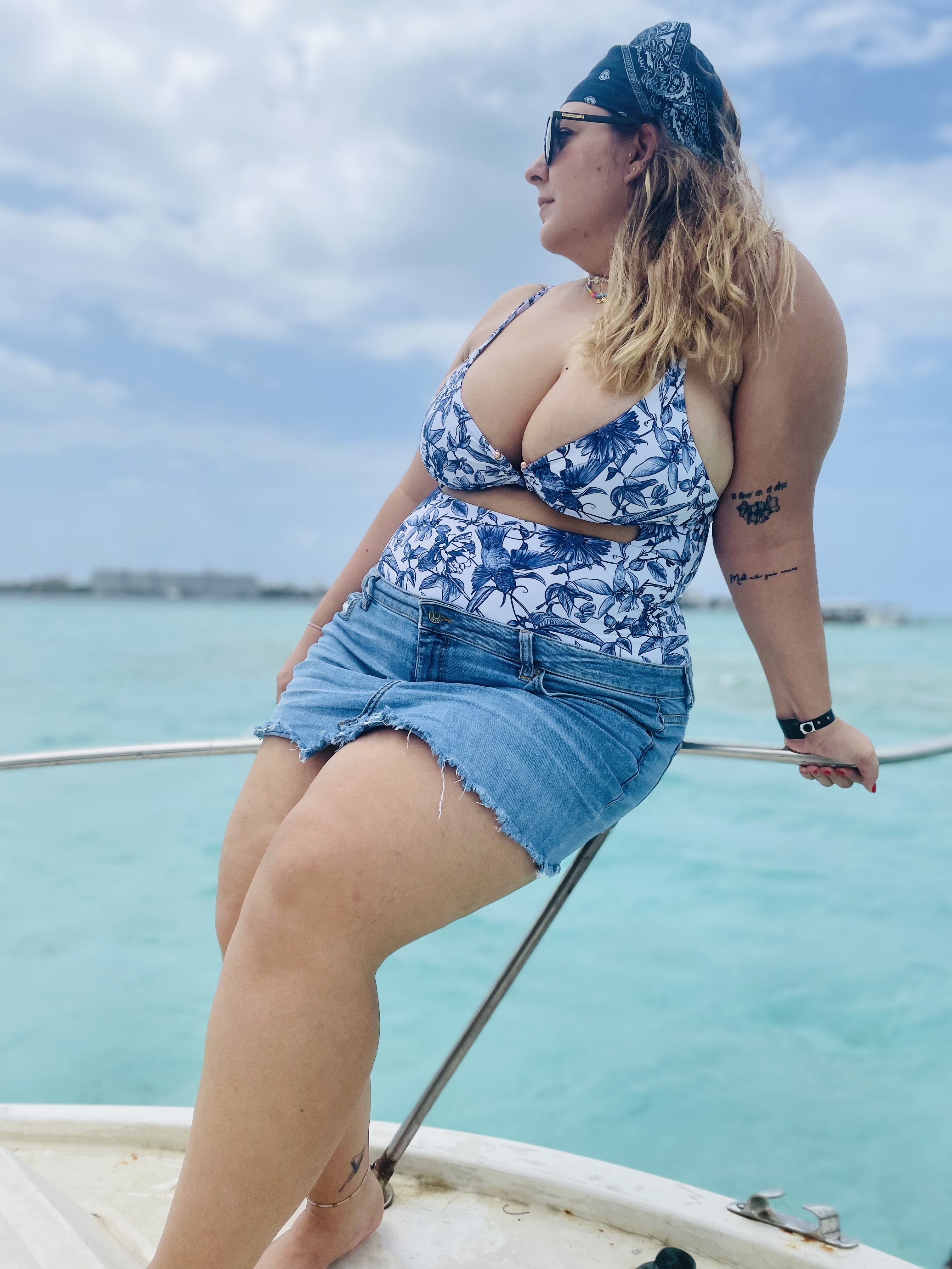 Live sex webcam photo for AmbarRoberts #7871355