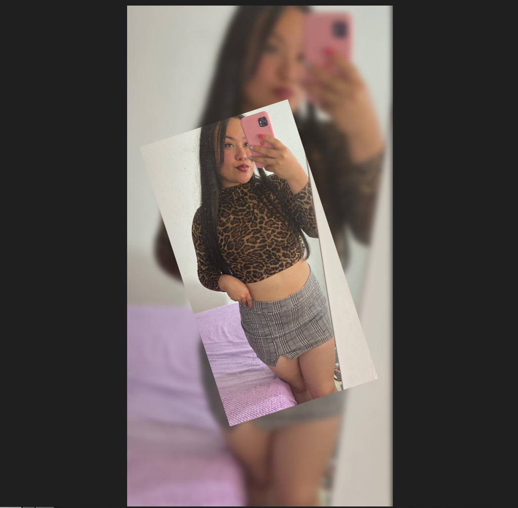 Live sex webcam photo for LillyRous #7921483