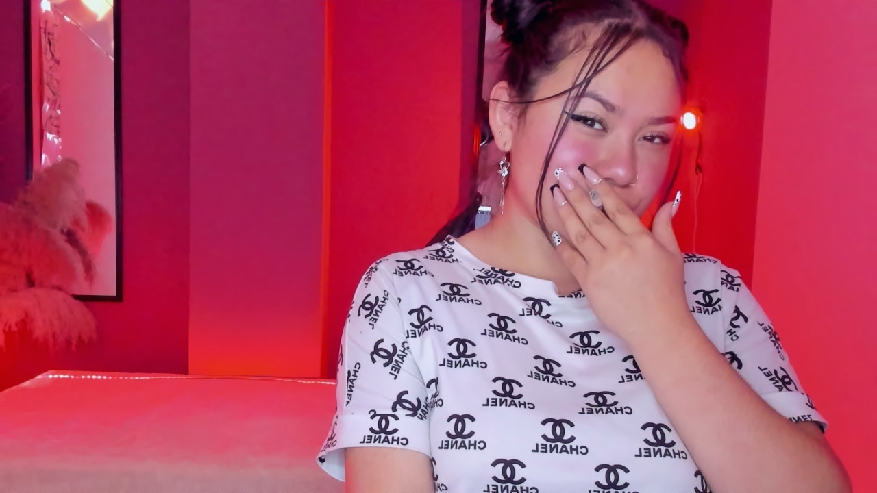 Live sex webcam photo for LillyRous #7921612