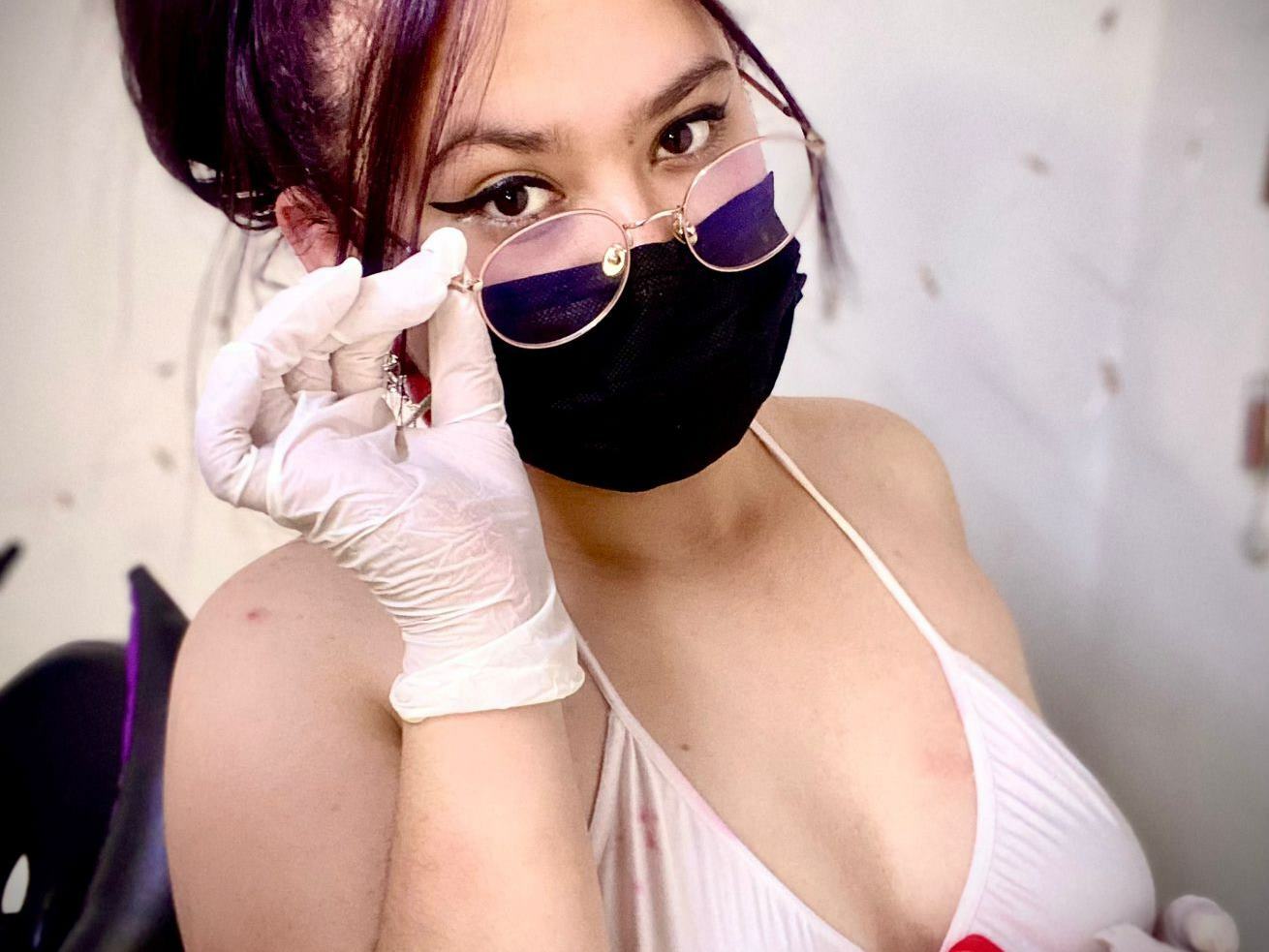 Live sex webcam photo for LillyRous #7921491