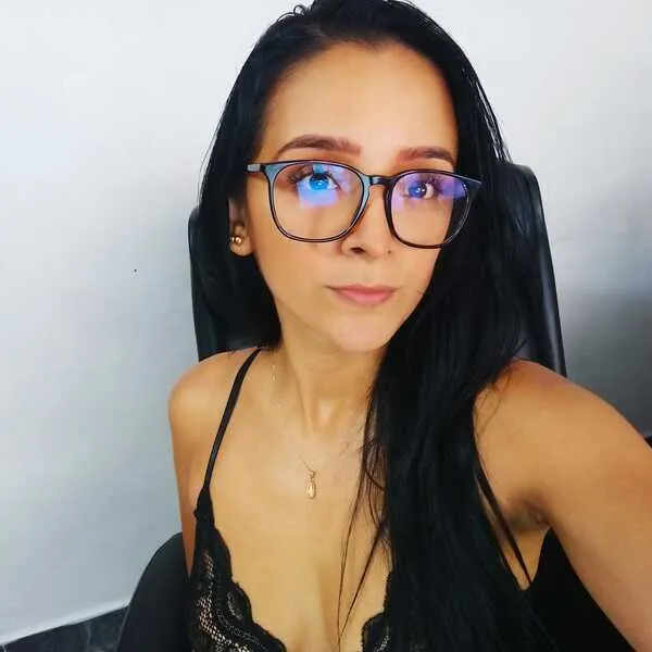 Live sex webcam photo for AriiagnaGrande18 #4224581