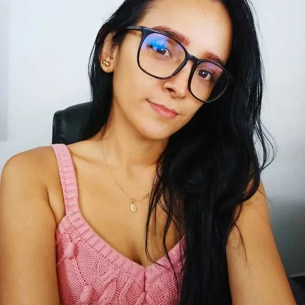 Live sex webcam photo for AriiagnaGrande18 #5300715