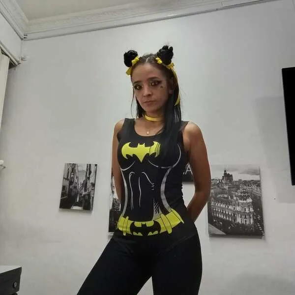 Live sex webcam photo for AriiagnaGrande18 #5720118