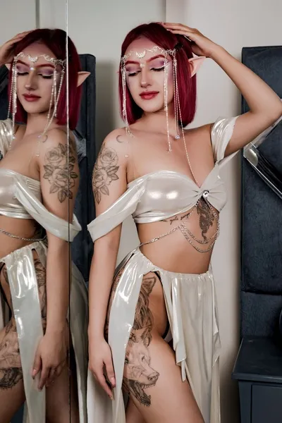 Live sex webcam photo for AntonellaaGraay #6214130