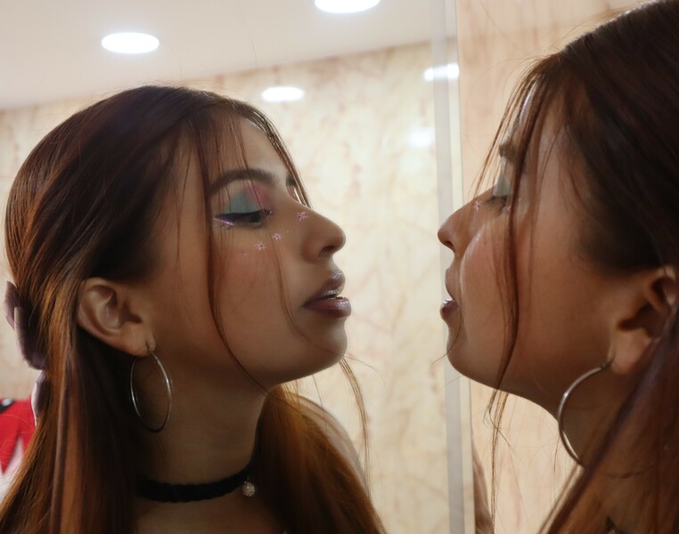 Live sex webcam photo for LOLAABLOOM #4245371