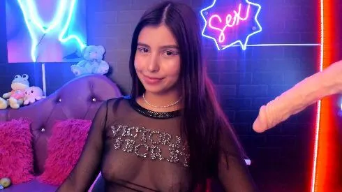 Live sex webcam photo for LOLAABLOOM #5322652