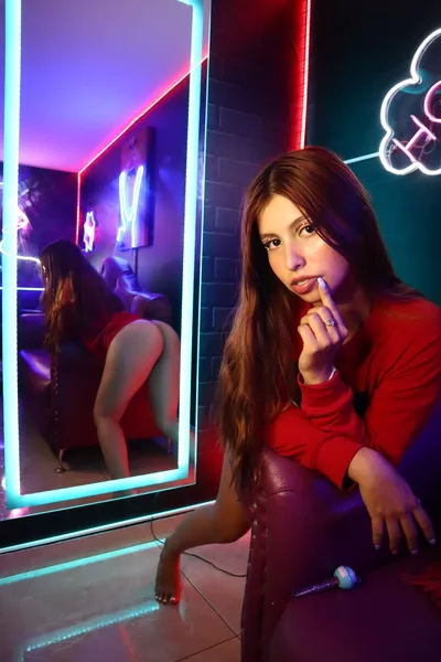 Live sex webcam photo for LOLAABLOOM #5341784