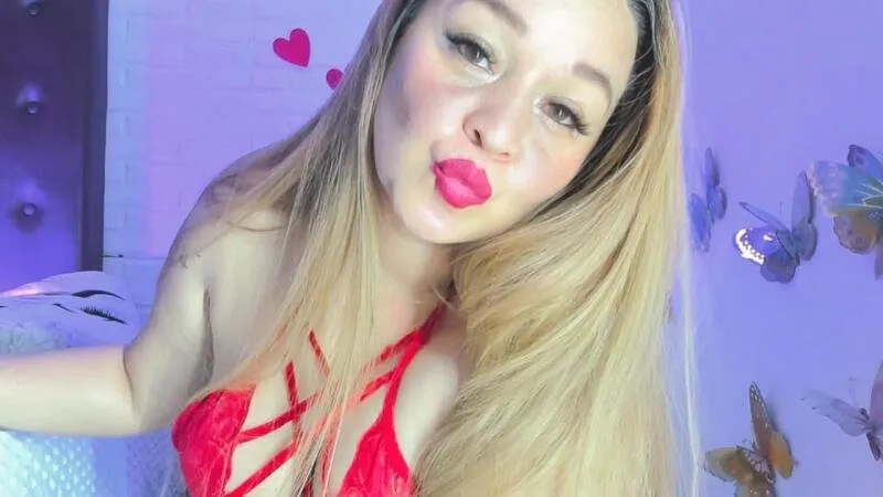 Live sex webcam photo for DanielaSantamaria #7407762