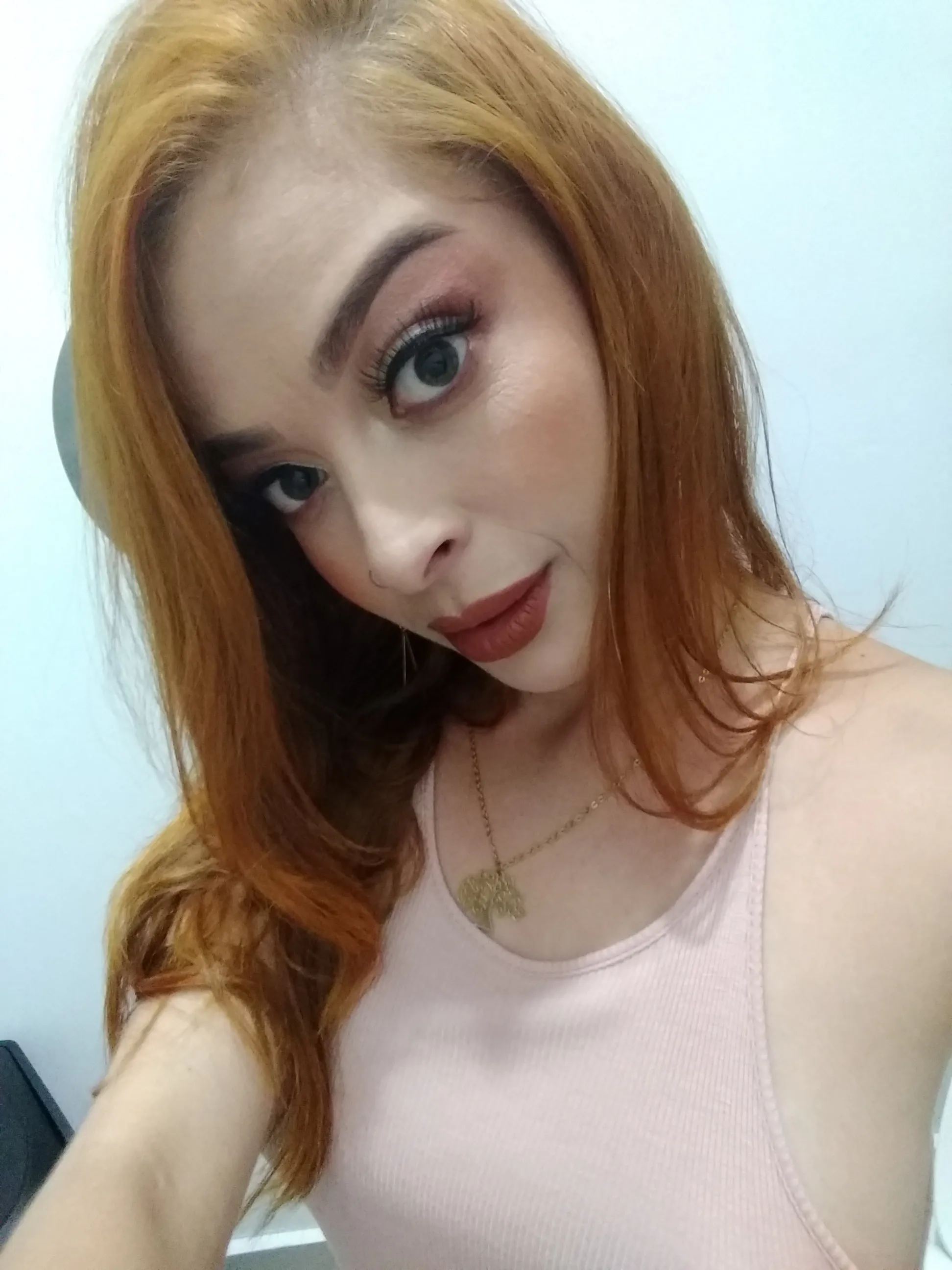 Live sex webcam photo for ChloeMackenziee #7913189