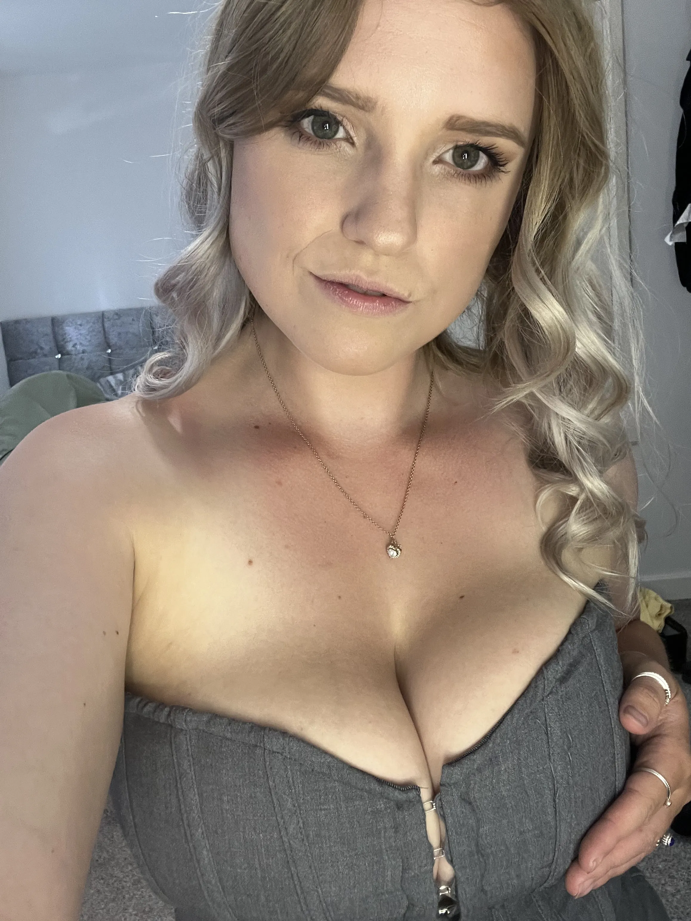 Live sex webcam photo for BustyKellyXXX #7770008