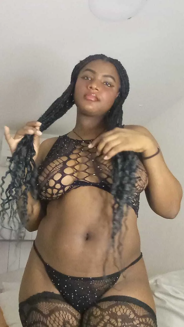 Live sex webcam photo for NikitaKm #7869542