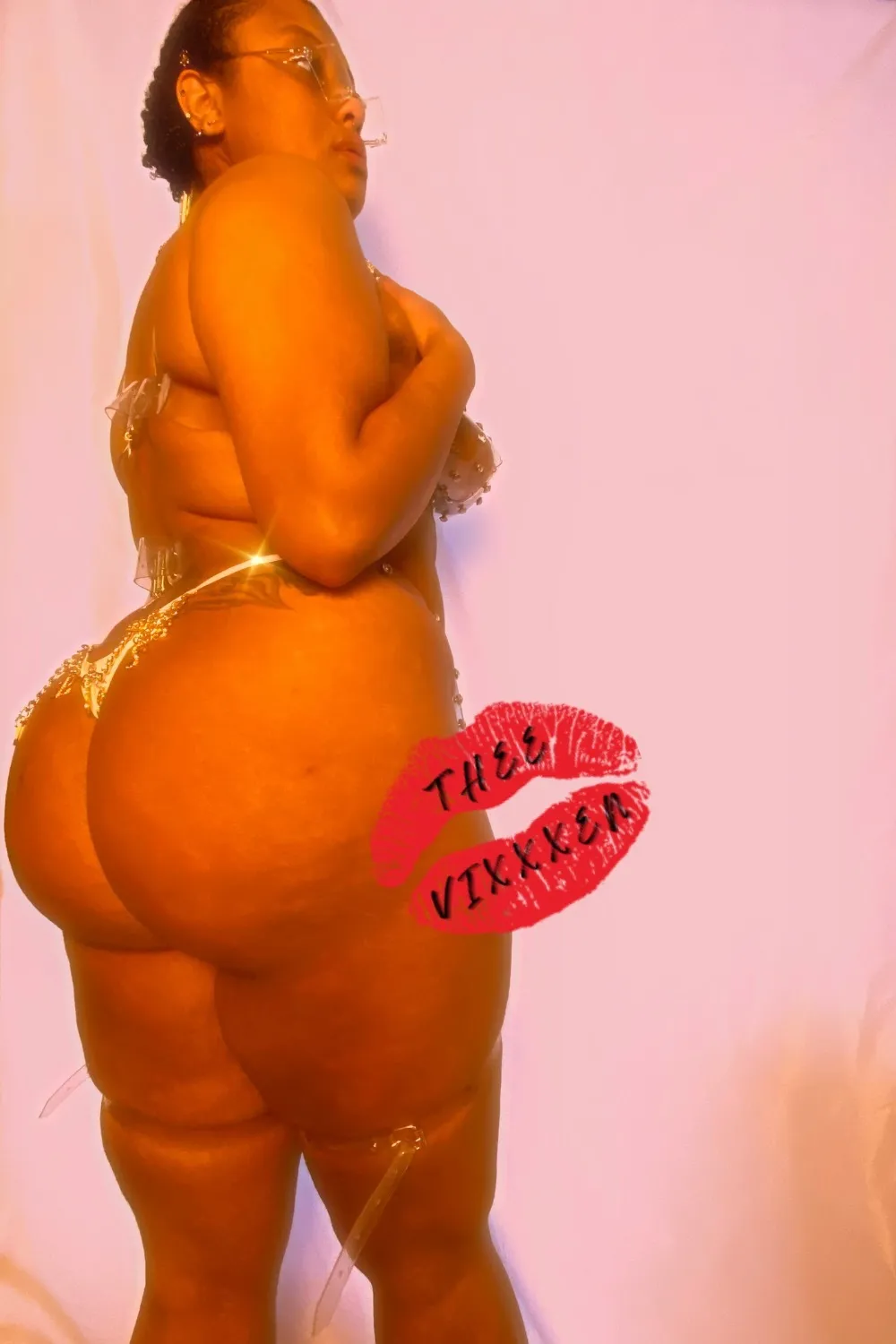 Live sex webcam photo for TheeVixxxen #7922190