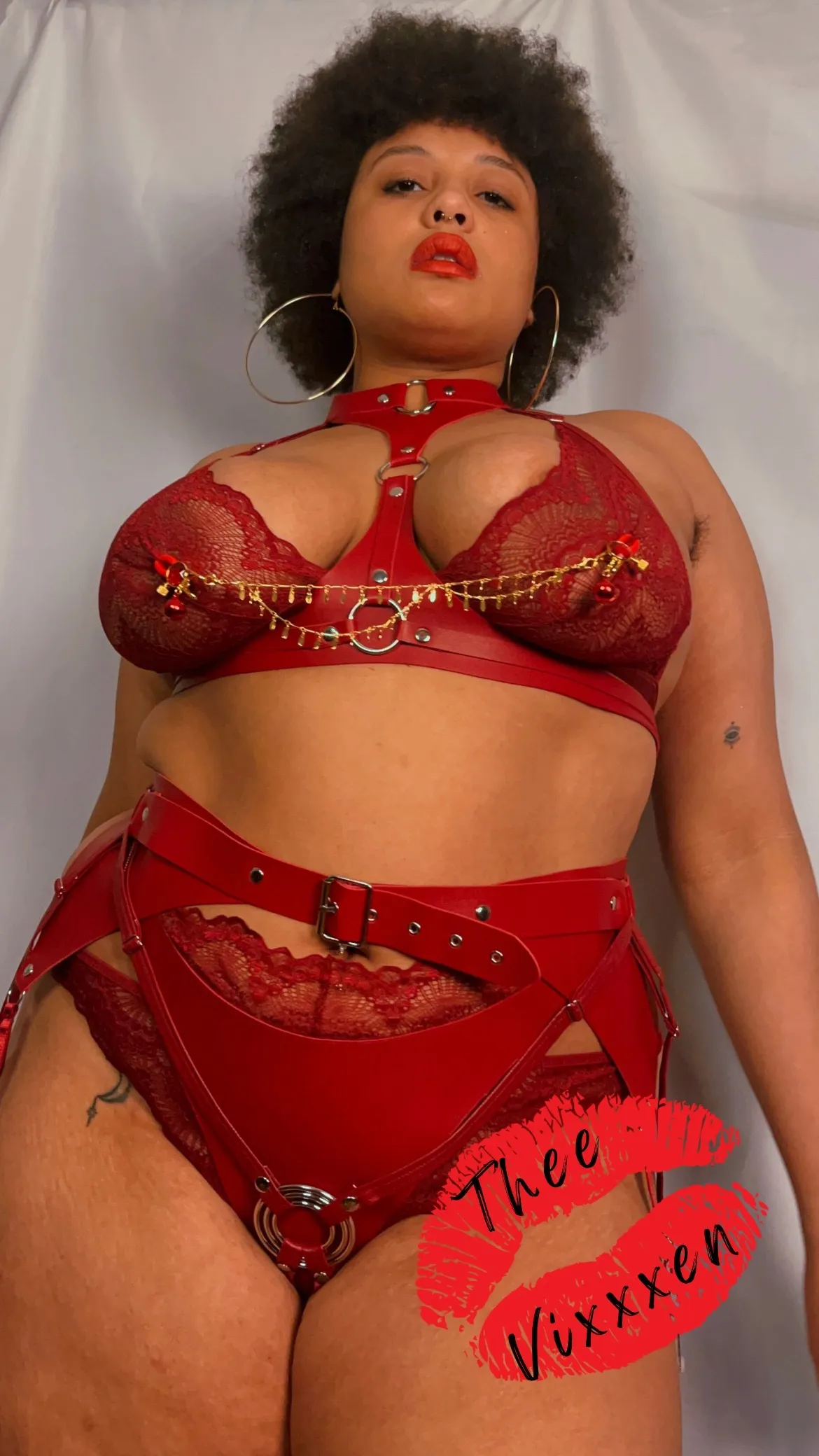 Live sex webcam photo for TheeVixxxen #7922235