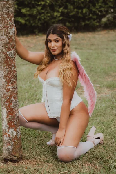 Live sex webcam photo for ThianaGrayy #6187544