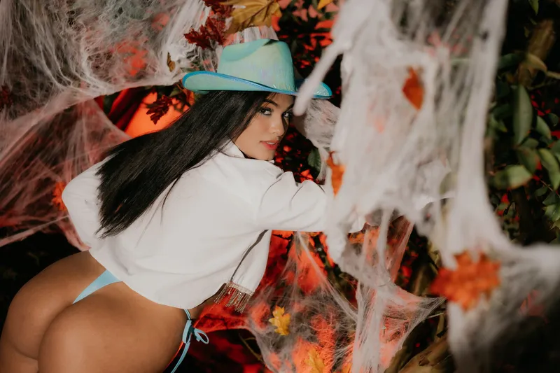 Live sex webcam photo for ThianaGrayy #6510287