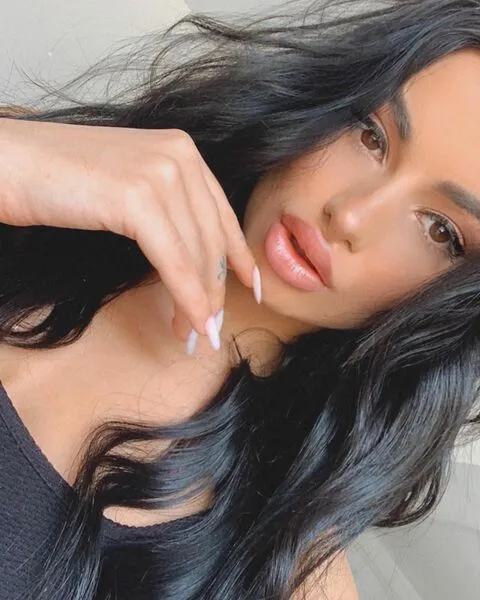 Live sex webcam photo for AvaHills #4169740