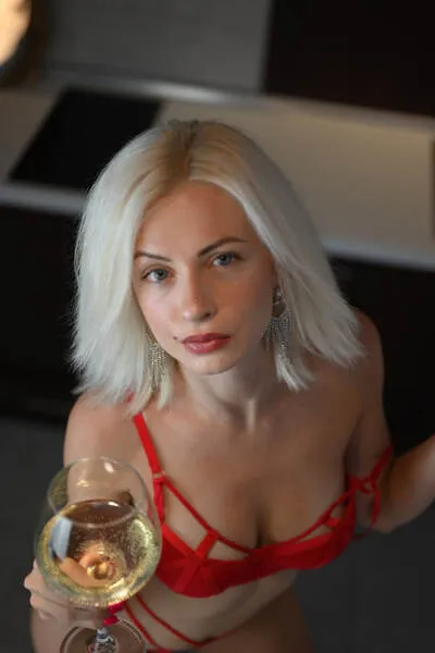 Live sex webcam photo for MiaBurkaa #6384263