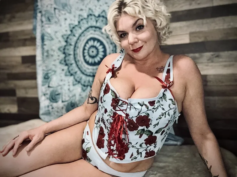 Live sex webcam photo for GoddessPoppy #7256135