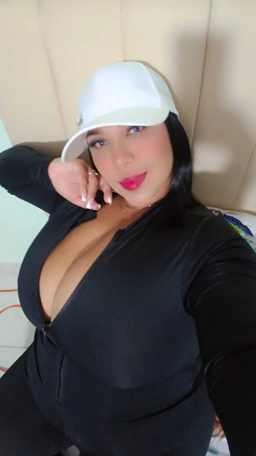 Live sex webcam photo for JosliinWillis #8044715