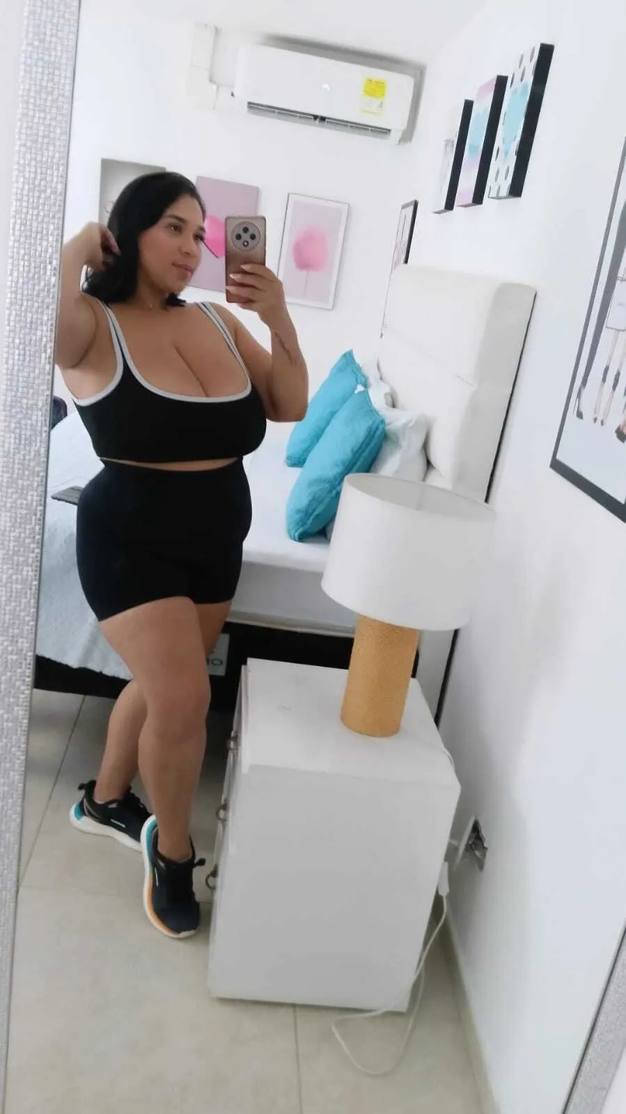 Live sex webcam photo for JosliinWillis #8052955