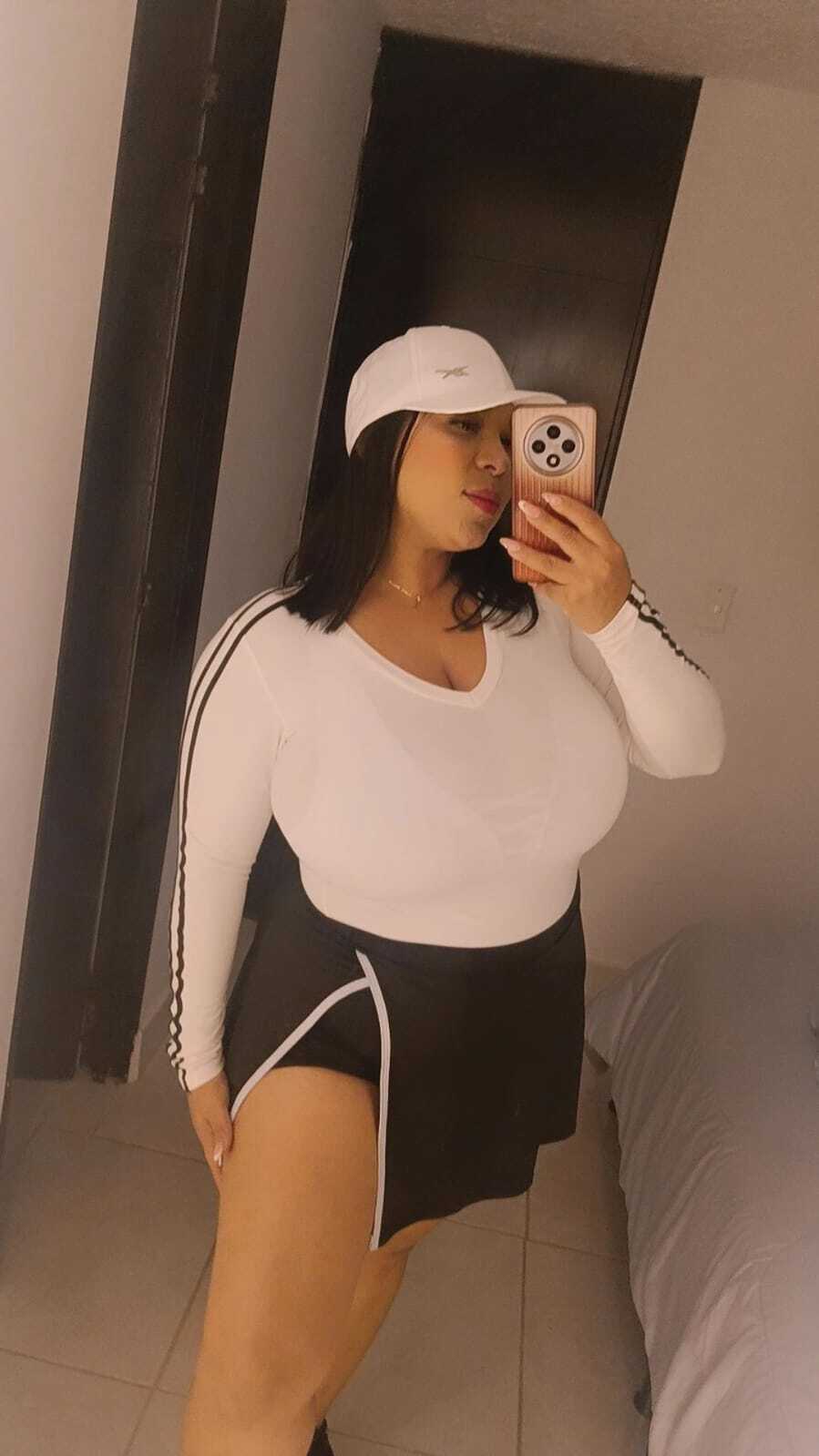 Live sex webcam photo for JosliinWillis #8107926