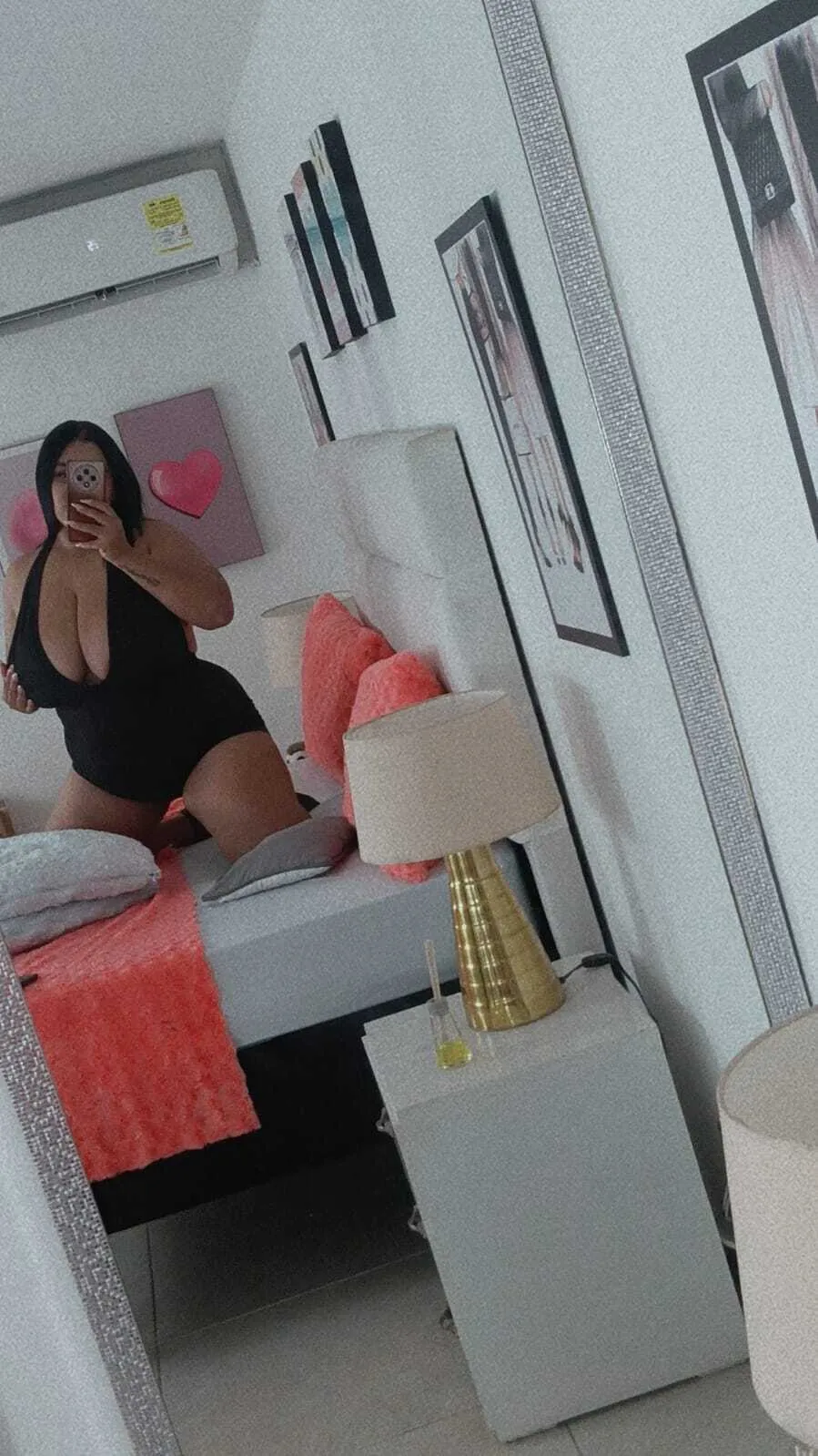 Live sex webcam photo for JosliinWillis #8242235