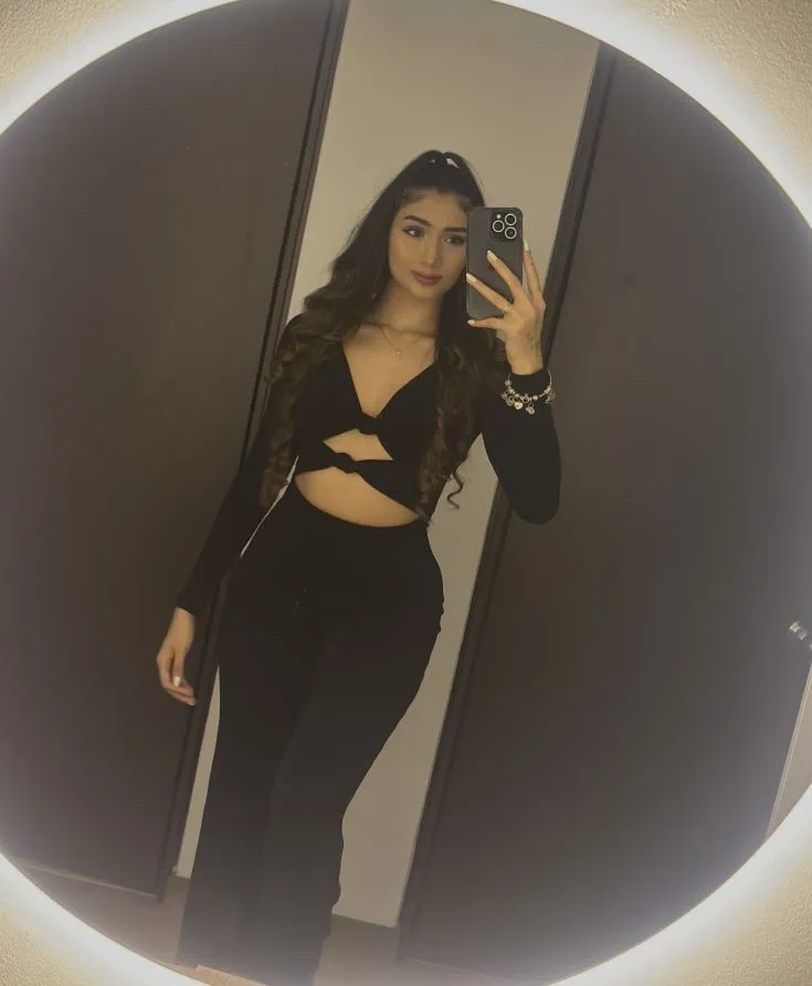 Live sex webcam photo for IvyEvans103 #7195090