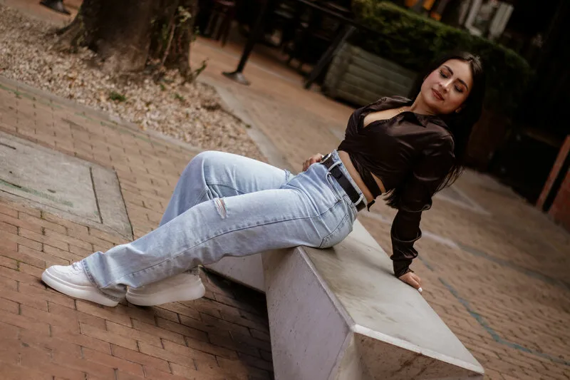 Live sex webcam photo for AmyRoss19 #5879351