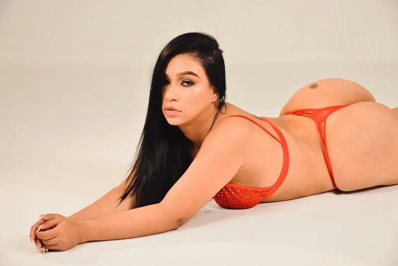 Live sex webcam photo for MiaaOconor19 #4200017