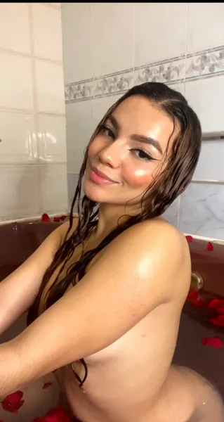 Live sex webcam photo for CristyVelez #5311171