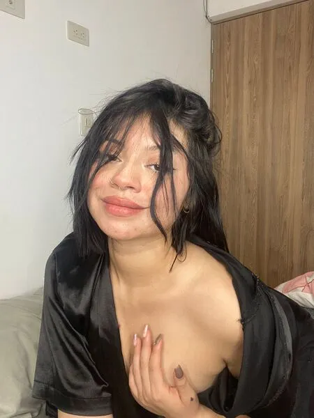 Live sex webcam photo for Cutesarahh #5453419