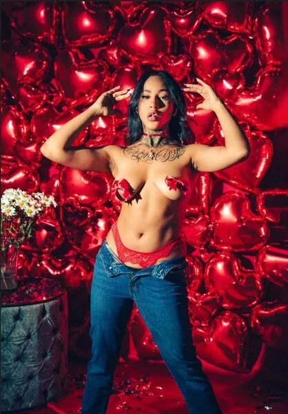 Live sex webcam photo for BellaFerrera #6030046