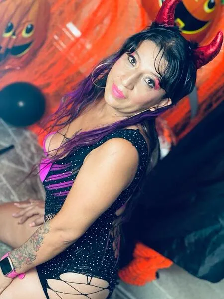 Live sex webcam photo for SexyMatureUnlimited #6047050