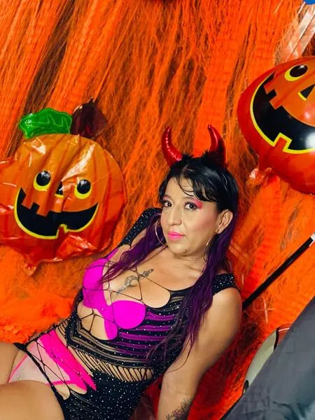 Live sex webcam photo for SexyMatureUnlimited #5858974