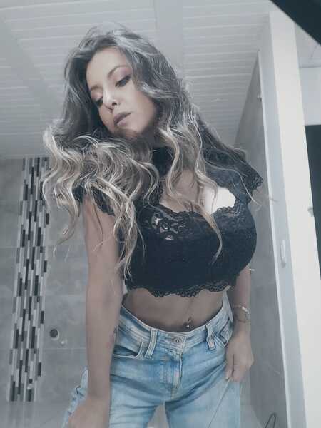 Live sex webcam photo for SexXxyBabe #6298707