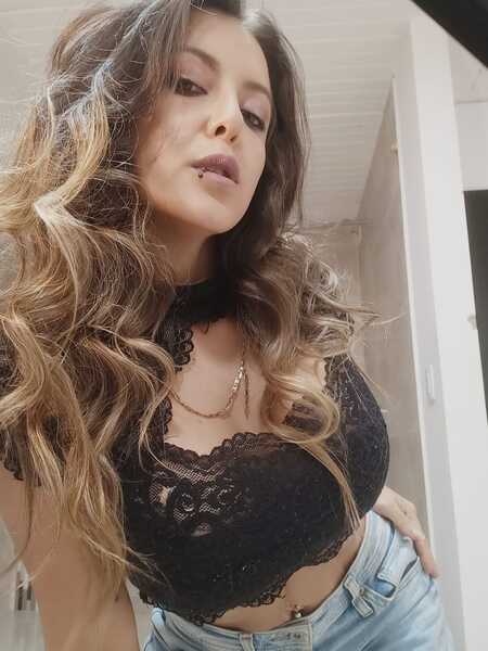 Live sex webcam photo for SexXxyBabe #6298706