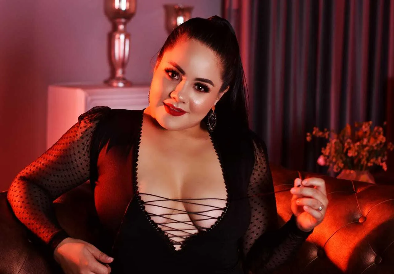 Live sex webcam photo for MiaKurts #7250040