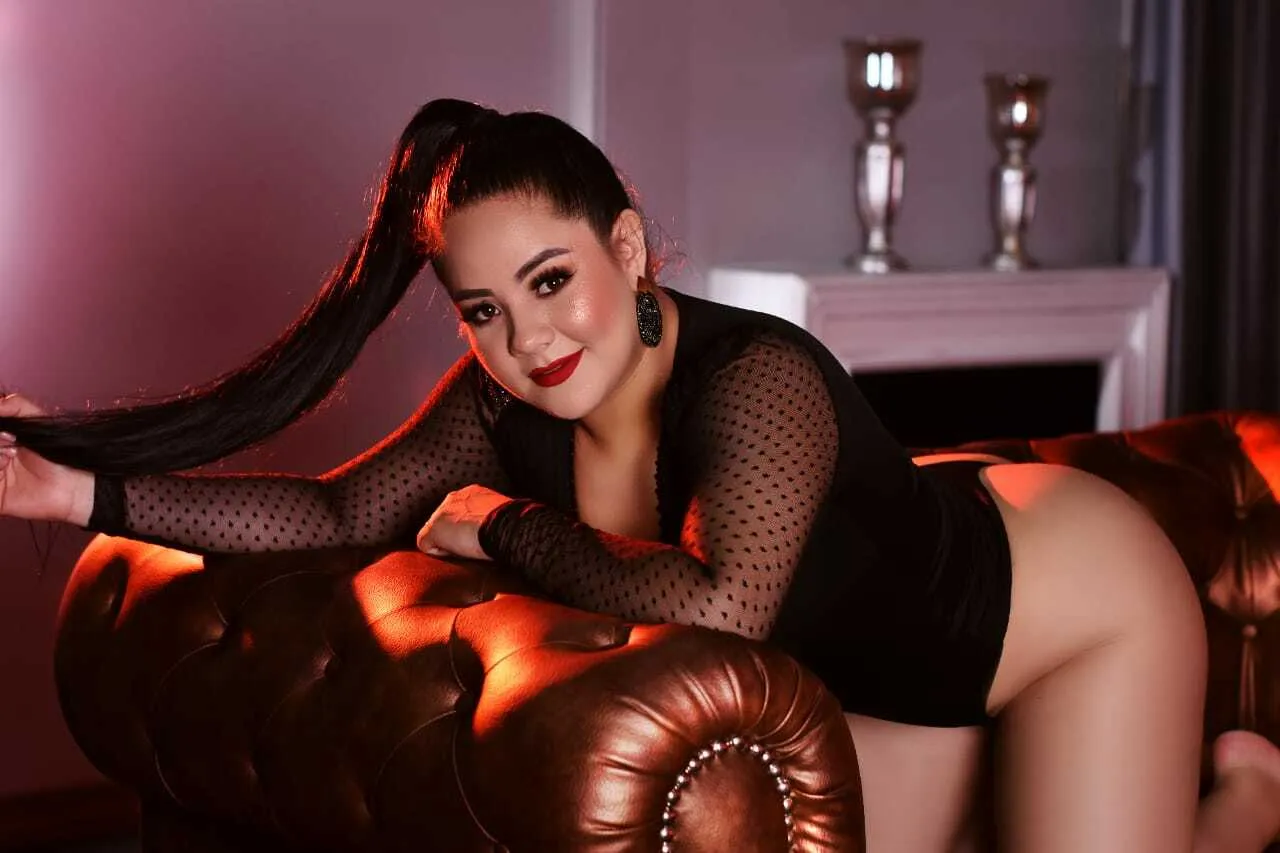 Live sex webcam photo for MiaKurts #7250105