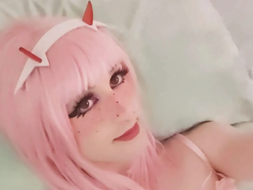 Live sex webcam photo for razzberryjuice #5941229
