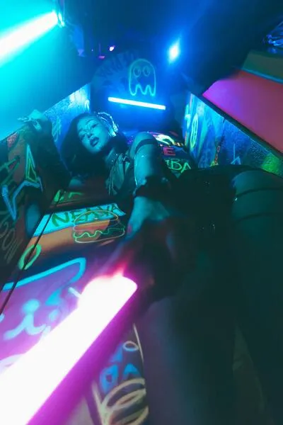 Live sex webcam photo for ElisseCinnamon #6243807