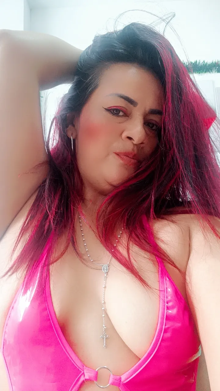 Live sex webcam photo for YesicaSweet25 #7247219